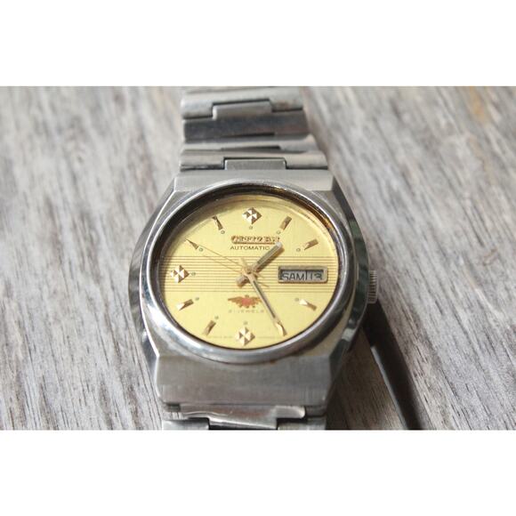 Vintage 1972 Citizen Automatic Mens Silver Watch W/daydate & Gold accents - Picture 3 of 8